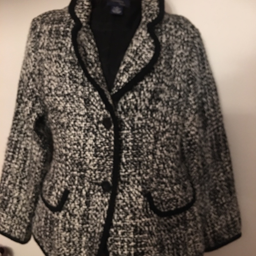 Fall Blazer Jacket.    B4 - Picture 8 of 8